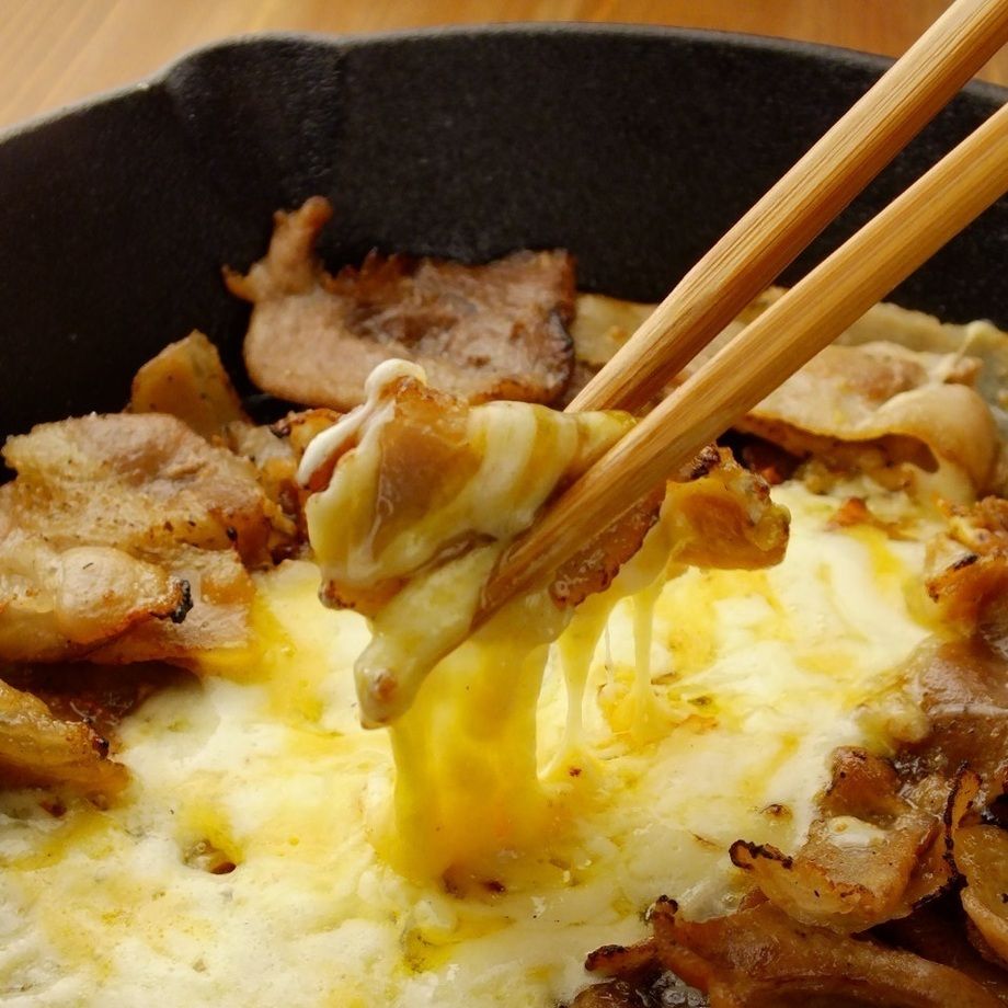 1番人気！！　チーズ豚カルビ！（980円）