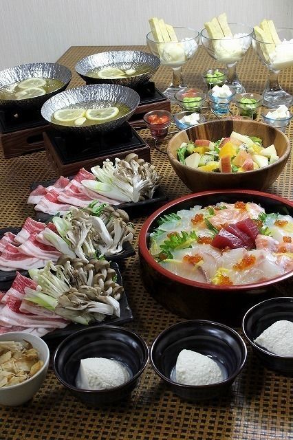 飲み放題付き宴会プラン『ナナツキ女子会コース』（3,000円 (税別)）