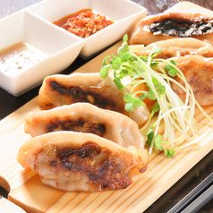 【道産肉自家製ぎょうざ】エゾシカ肉とレンコンとゴボウのシャキシャキぎょうざ（￥６８０）