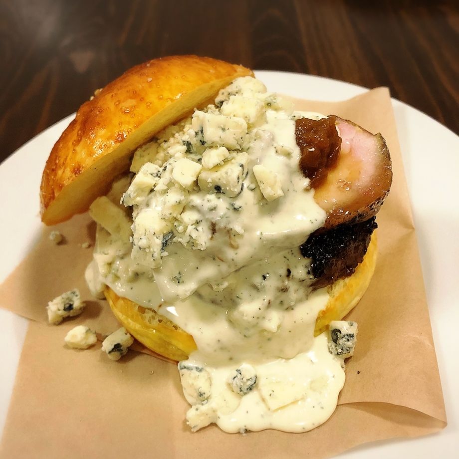 Blue Cheese Burger (ブルーチーズバーガー)（1500）