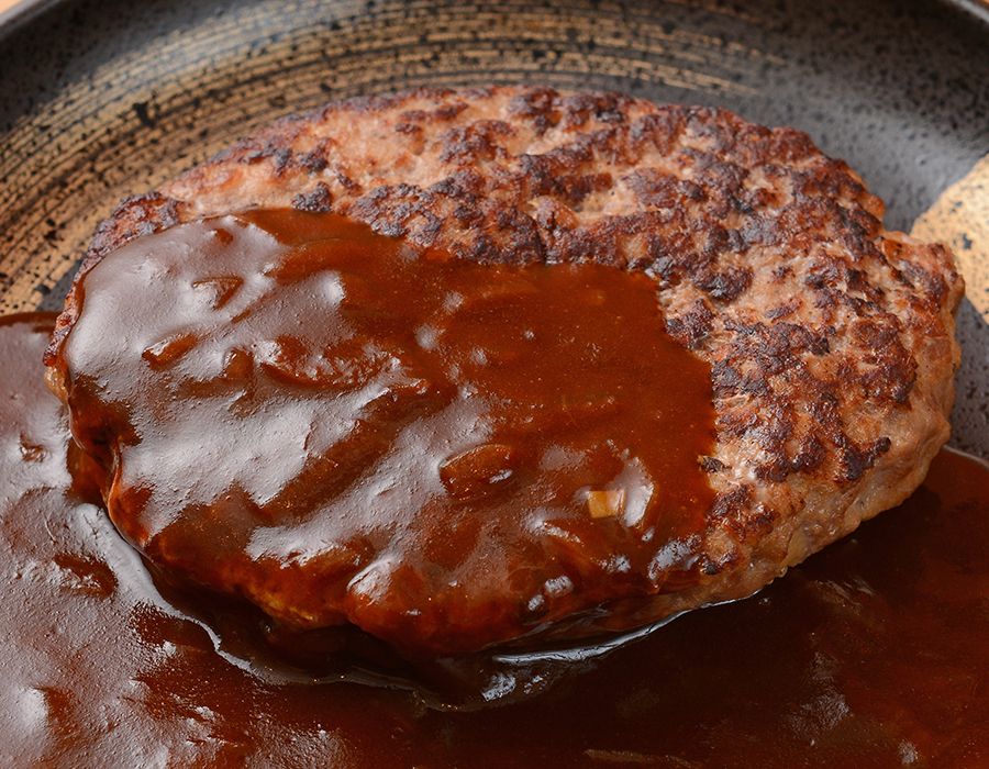 神戸牛入ハンバーグ・デミグラスソース掛け