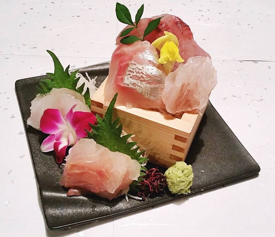 本日のお造り3種、５種盛り（１５００〜２５００）