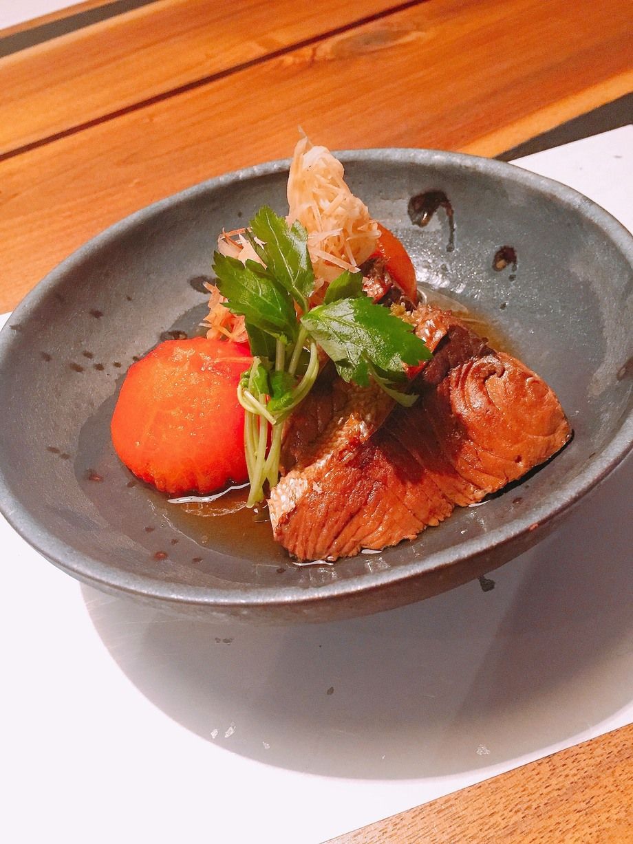 ぶり、大根、トマトの煮物（９００）