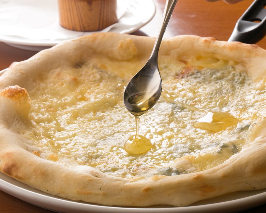 ゴルゴンゾーラとはちみつのピッツァ