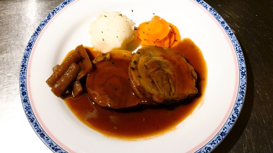 厚木豚バラ肉のビール煮（￥1,680-）