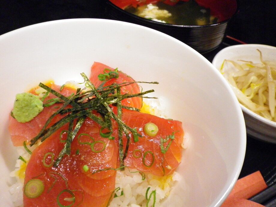 ミニまぐろ丼（500）