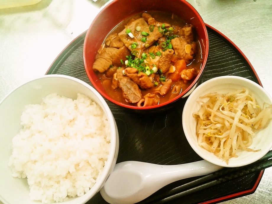 ほかほかもつ煮定食（680）