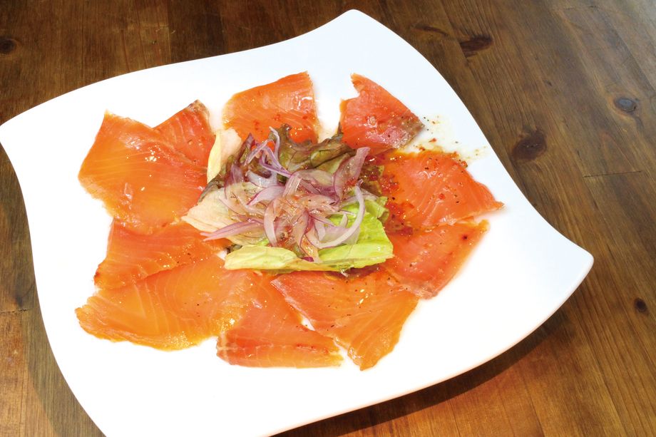 スモークサーモンのカルパッチョ（￥７８０）
