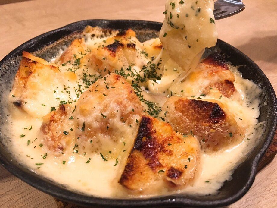 チーズに溺れたバゲット（￥５８０）