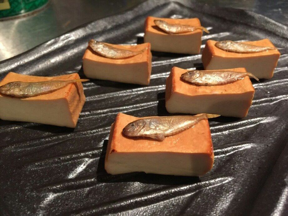 燻製島豆腐のスクガラス豆腐