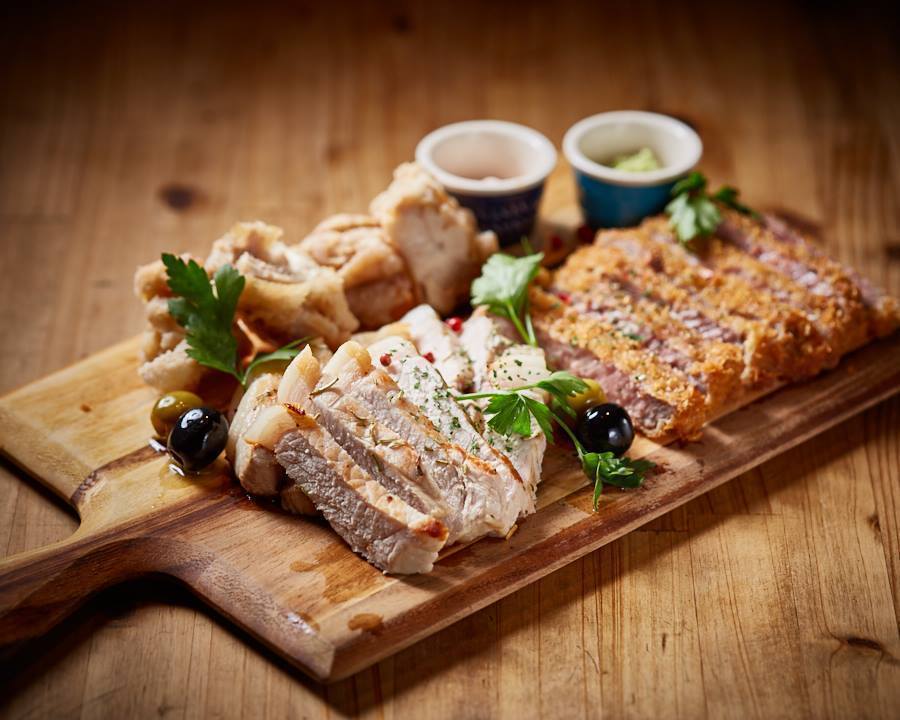 ３種肉盛り合わせ（￥２９８０）