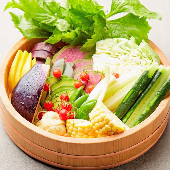 厳選野菜の盛り合わせ（4人前　￥2500（ご人数にあわせてお作り致します。））