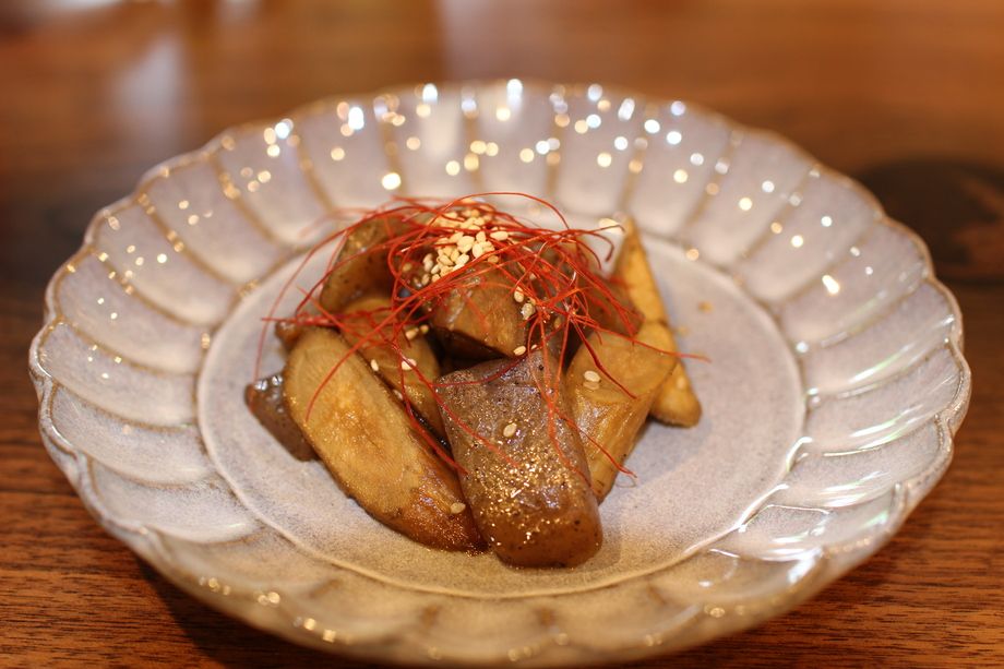 ごぼうと蒟蒻のピリ辛煮（580）