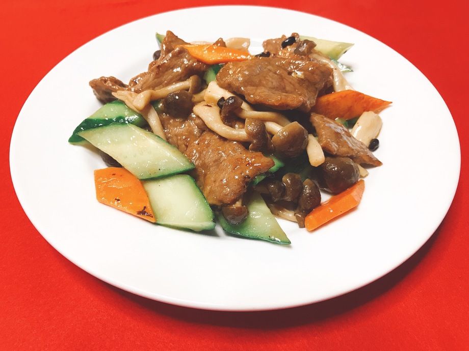 牛肉と胡瓜炒め（880円　税込み）