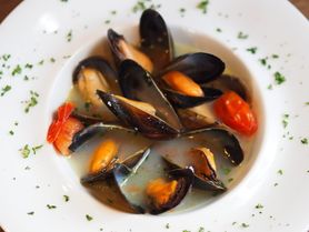 ムール貝の白ワイン蒸し