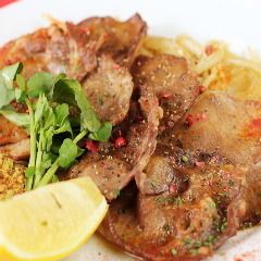 牛タンの燻製（880円 （税抜））