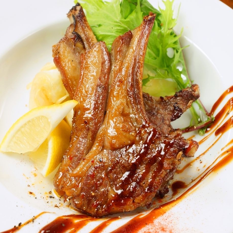 オーストラリア産　燻製ラムチョップの炙り焼き（1,280円 （税抜））