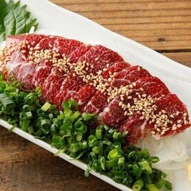 霜降り馬刺し