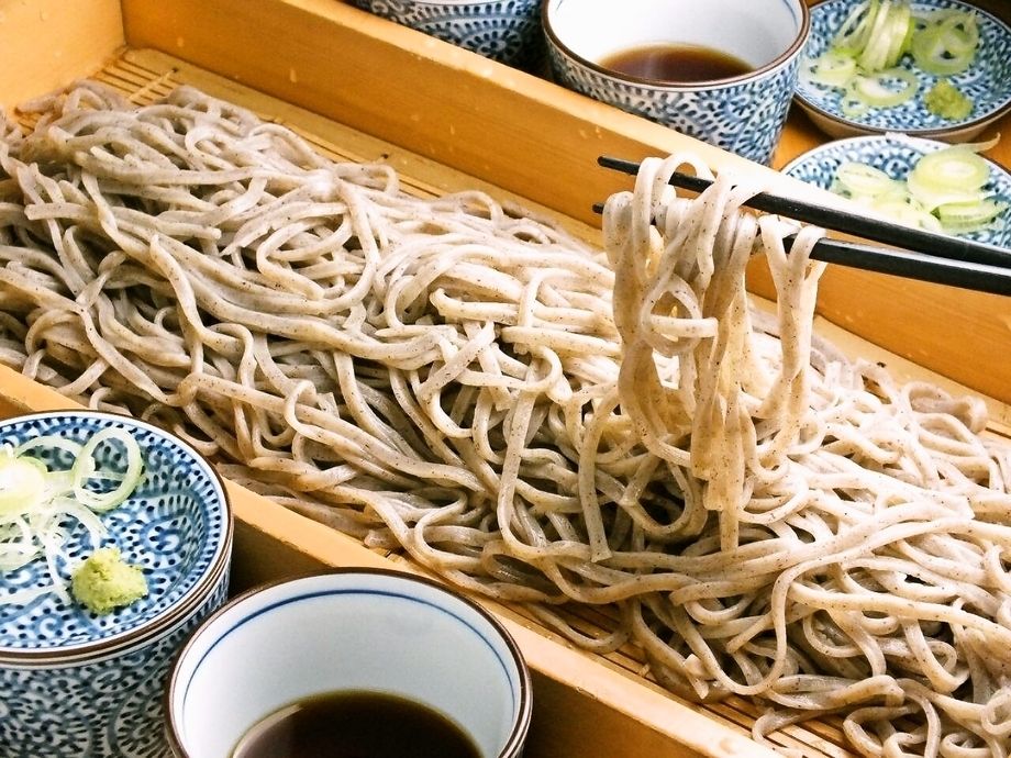 〆の板盛り雑穀麺(3～5人前)（1,280円）