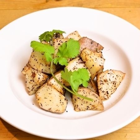 真狩産長いもの素揚げ　～ゆかり塩～