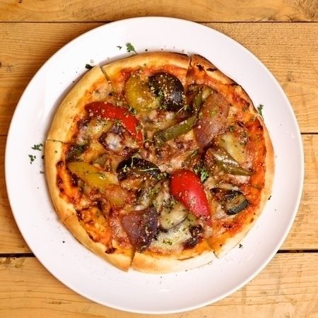 農園野菜のトマトピッツァ