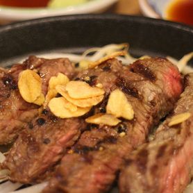 ドリンク一杯付★大阪老舗の肉屋の大将が厳選！激ウマ★国産黒毛和牛セット（限定5s）