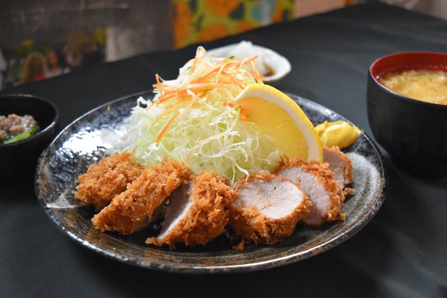 嬉嬉豚肉ヒレかつ定食（850円(税込)）