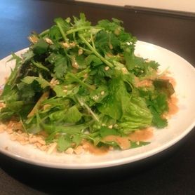 パクチーのせポテトサラダ