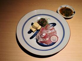 真鯛の松皮造り　木の芽と田舎味噌だれ