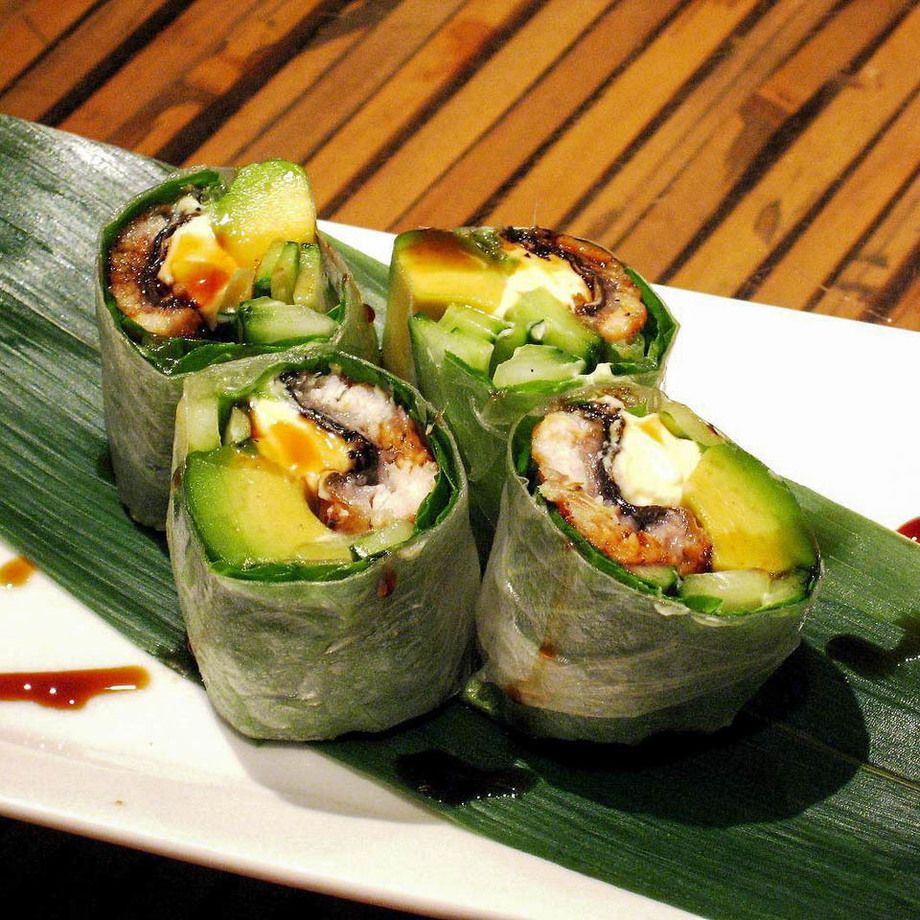 うなぎとアボカドのクリームチーズロール  Gỏi cuốn nhân lươn ,bơ , phomat
