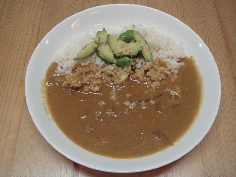 アボカドジンジャーカレー（800円）