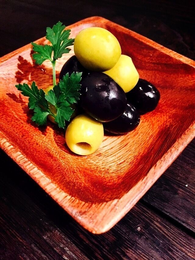 オリーブ盛り（480円）