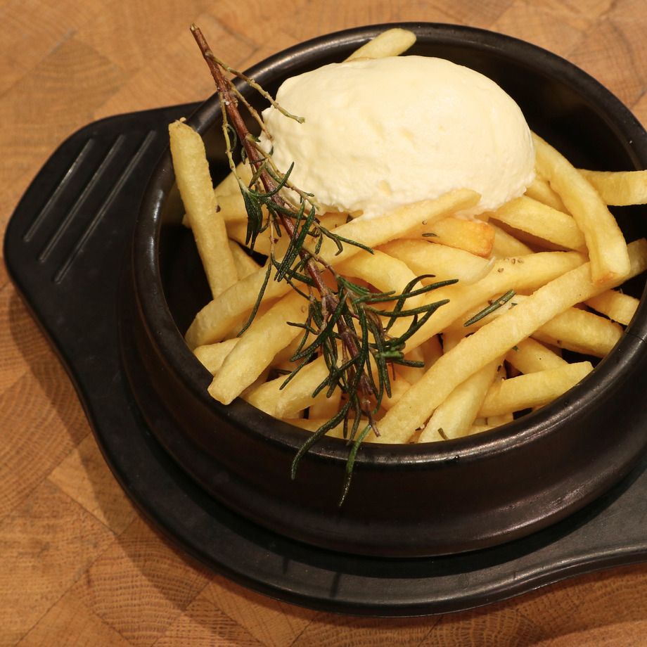 美味しいホイップバターとフライドポテト