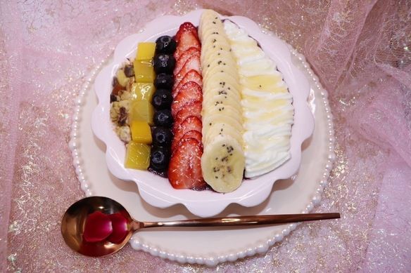 濃厚&クリーミー！ グリークアサイーボウル