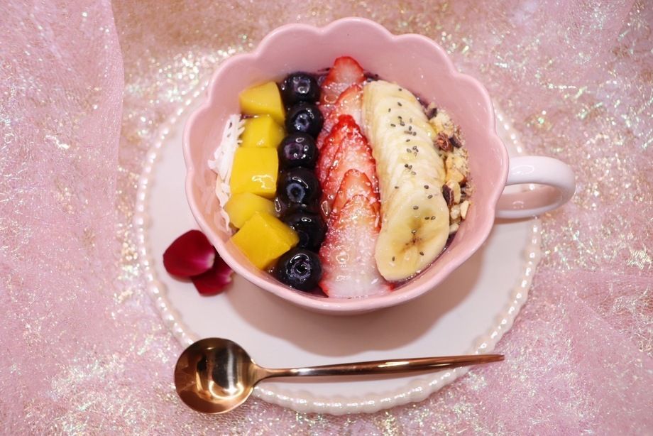 ちょこっとだけ食べたいアナタへ！ プティアサイーボウル(ドリンク付き)（1500）