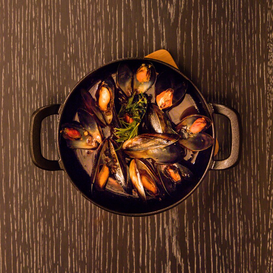 ムール貝の白ワイン蒸し