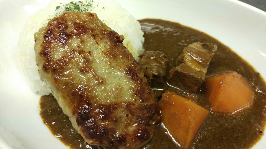 『観音池とんバーグカレー』