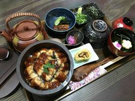 ひつまぶし　特上　（うまき・うざく・香の物・肝吸い 付）