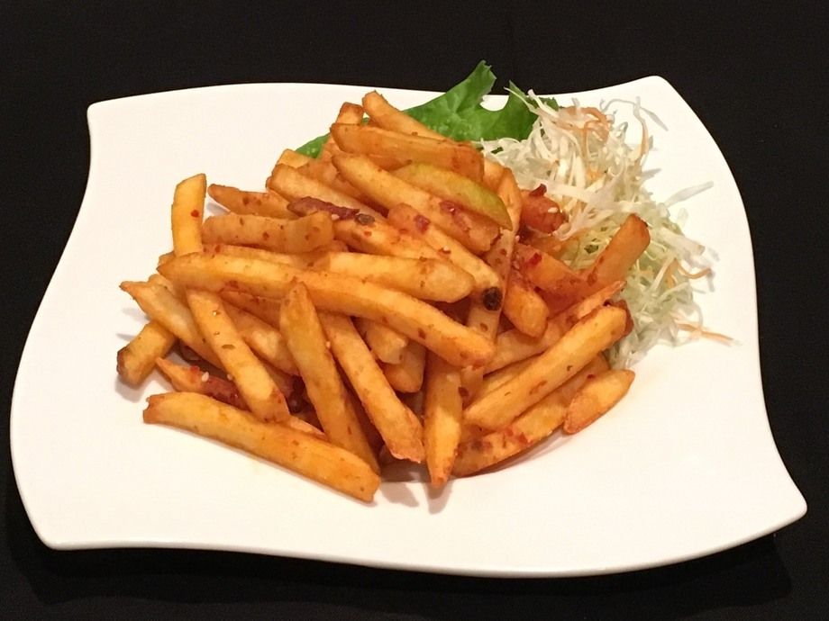 四川風ポテトフライ（498円）