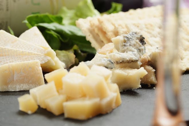 KURUMIこだわりのチーズ盛り合わせ（980円）