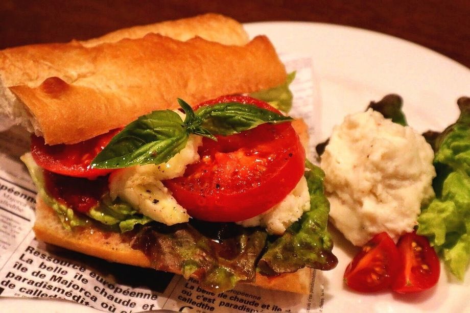 バケットサンドをお好みに合わせカスタマイズできます。（その数なんと！1670万通り！！）