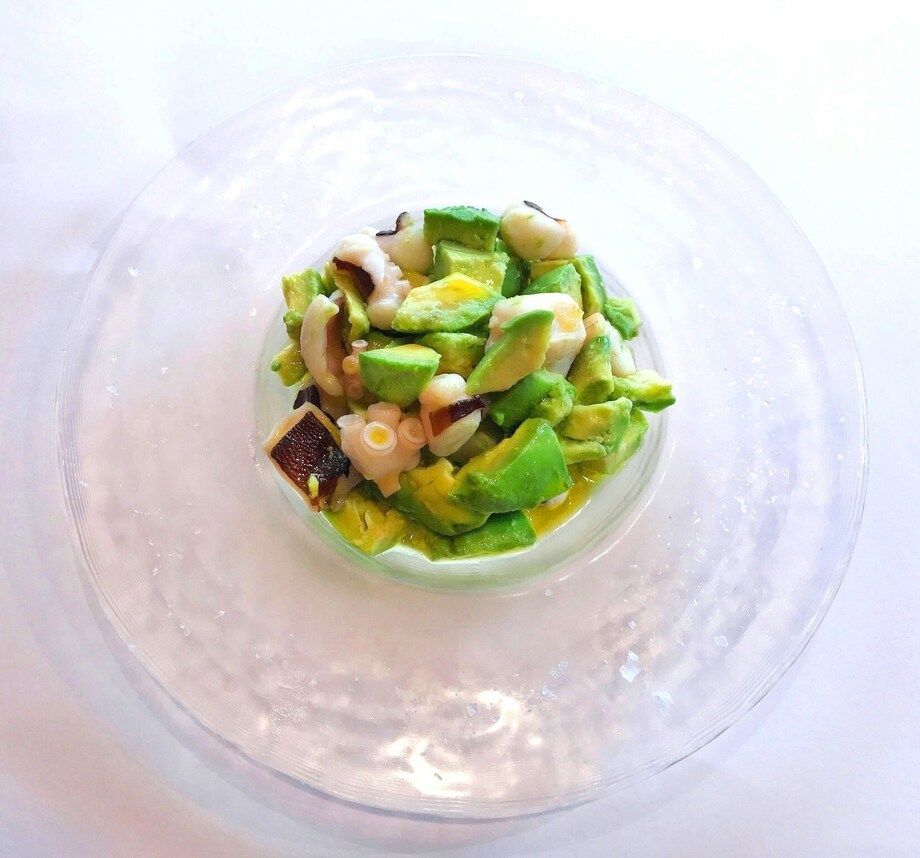タコとアボカドのサラダ