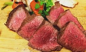 【プレミアムプラン】十勝ハーブ牛のステーキ＆スパークリング飲み放題付き／２ｈ​飲​放​付