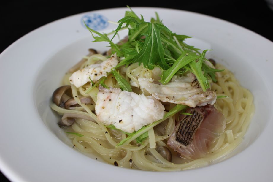 「パスタ」＋「タパス」のおすすめランチセット（￥900）