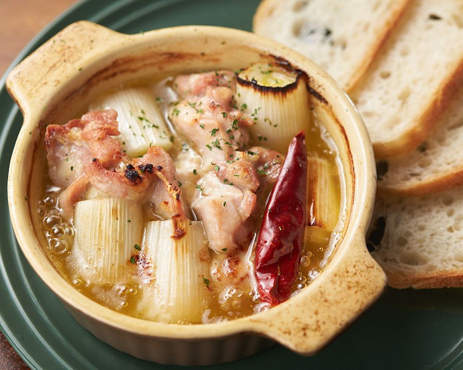 長ネギと若鶏のネギ間アヒージョ（￥６８０）