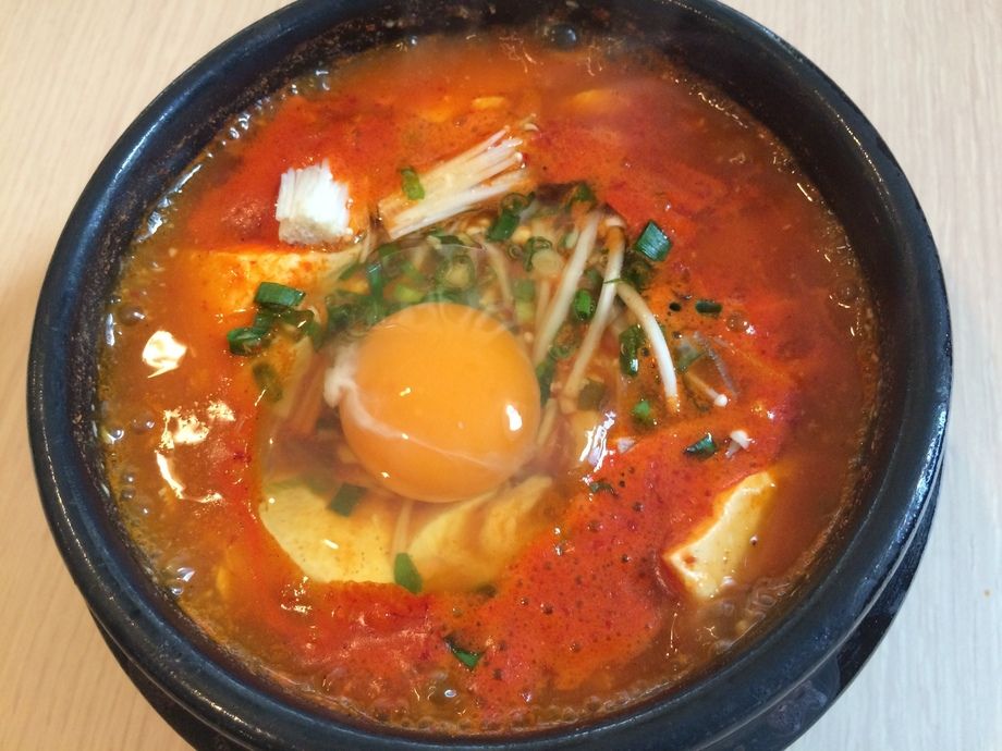 ランチ：スンドゥブ定食（￥８８０（税込））