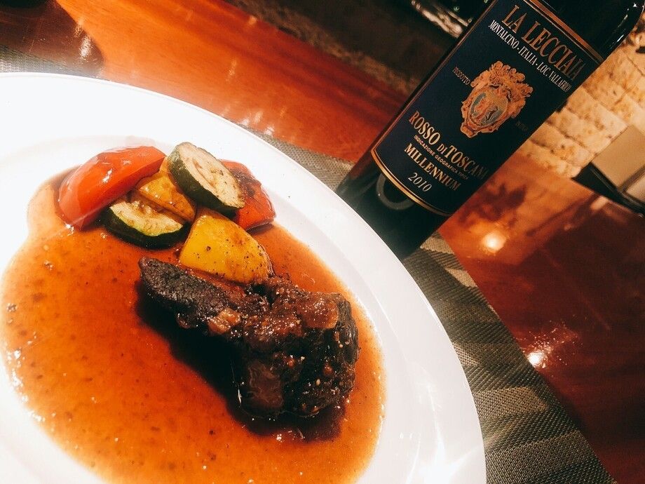 牛ほほの赤ワイン煮込み