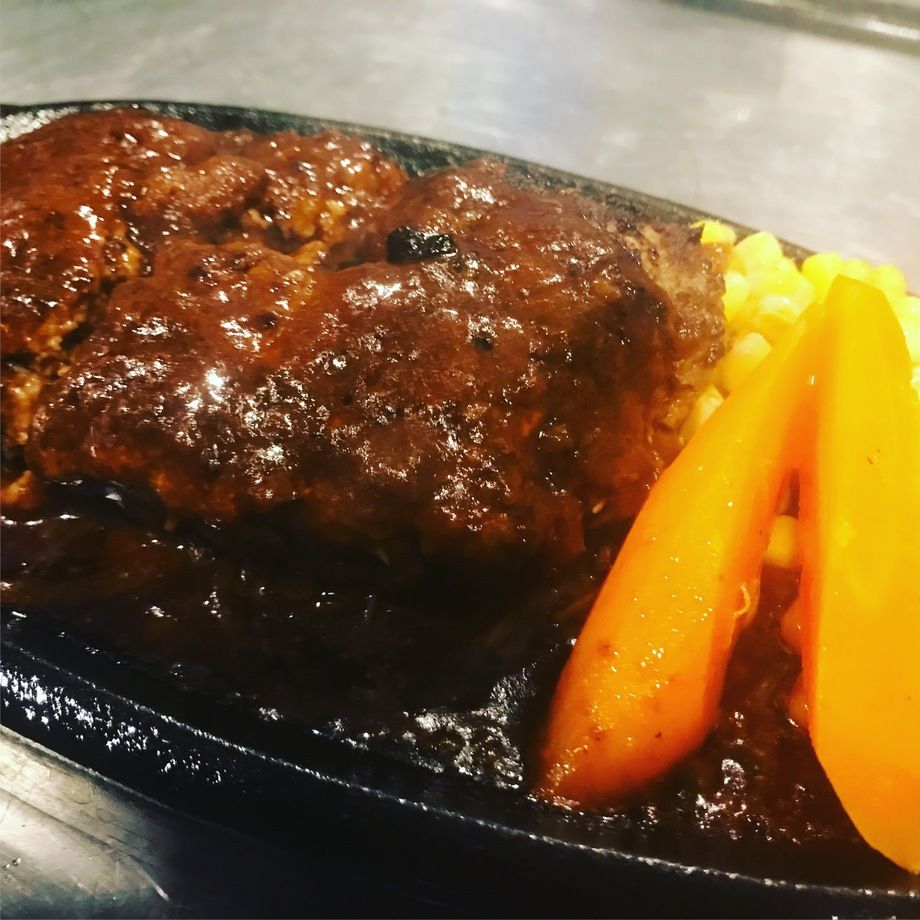 ハンバーグ 200g 〜（¥1,280 〜）