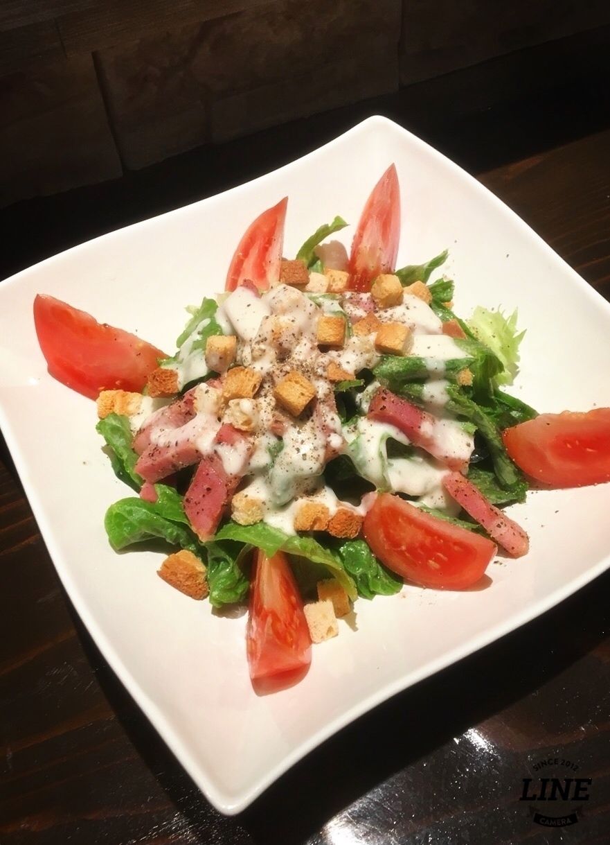 ごろごろベーコンのシーザーサラダ