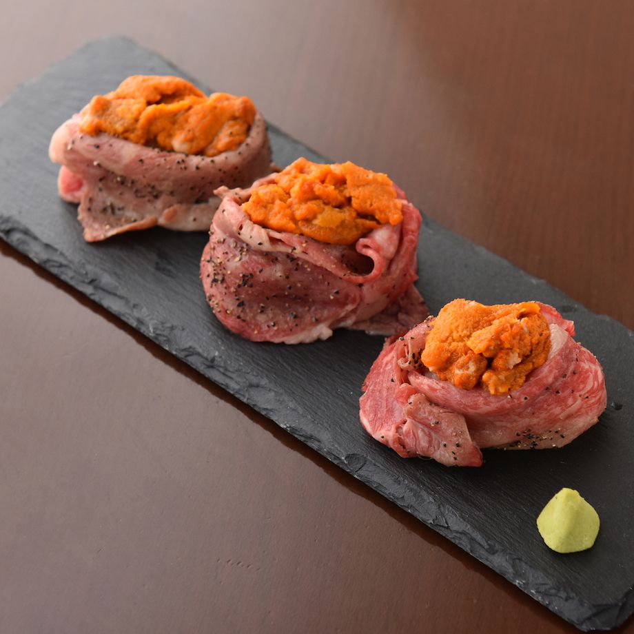 雲丹のせ（各肉寿司に+200円）